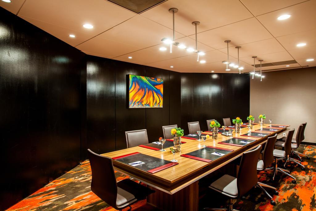 Hotel Derek Houston Galleria Экстерьер фото